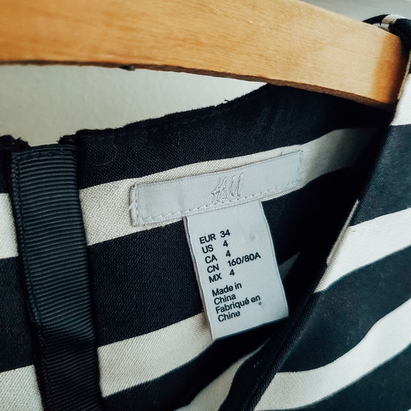 H&M fit & flare stripped dress - Picture 5 of 6